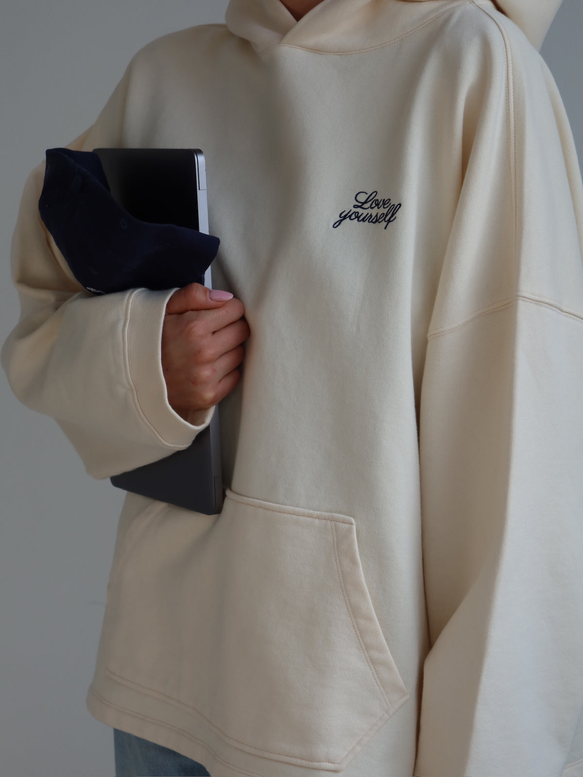 LOVE YOURSELF HOODIE creme