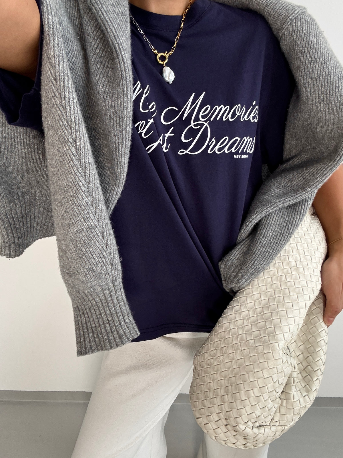 MAKE MEMORIES T-SHIRT NAVY