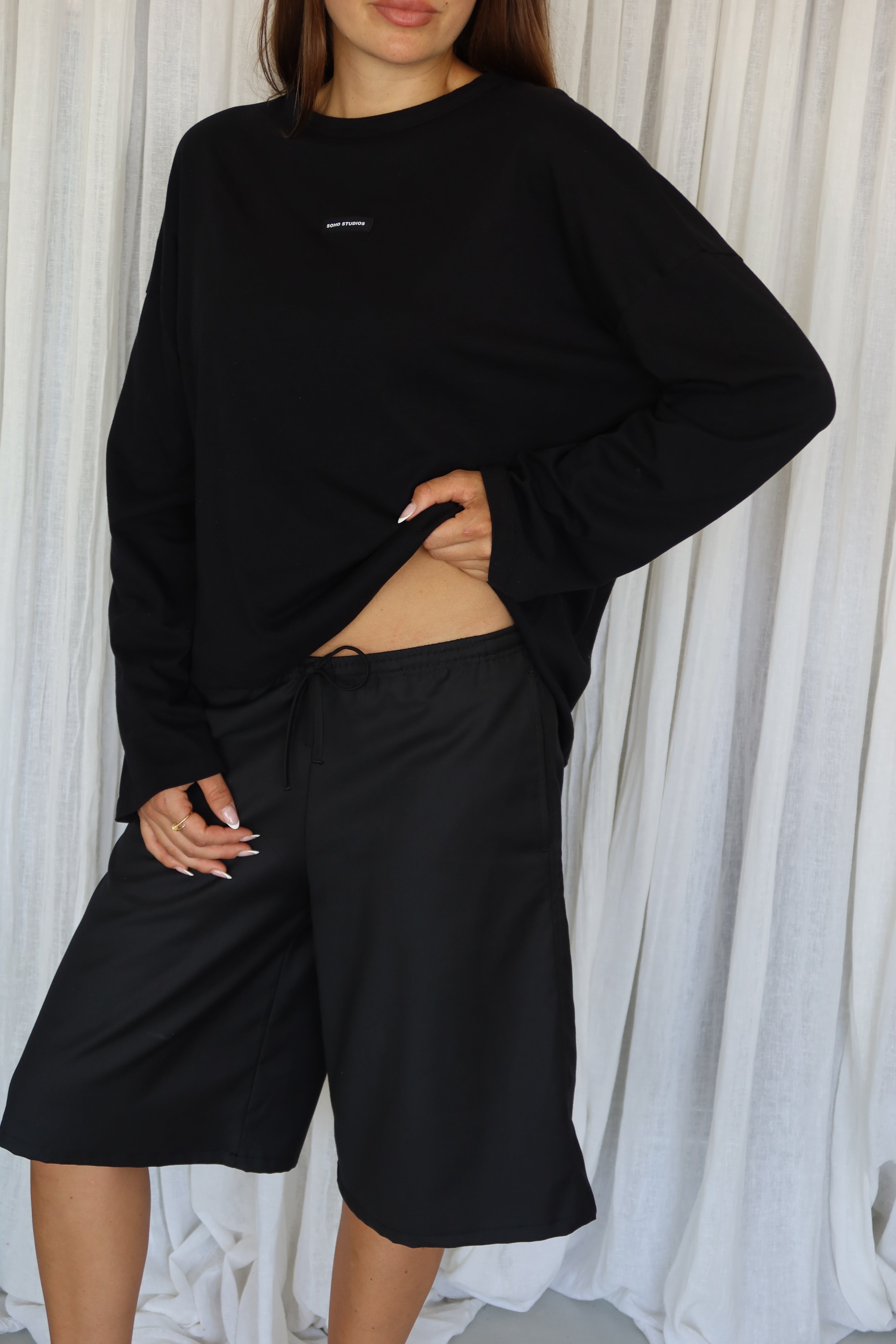 NOOR BERMUDA BLACK