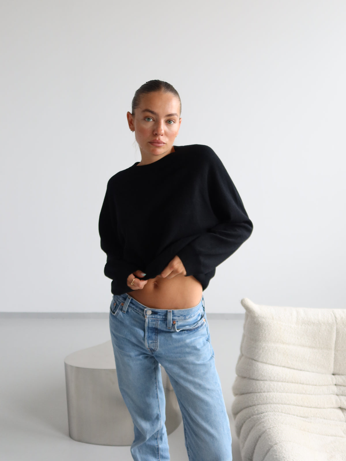ANNA CREWNECK black