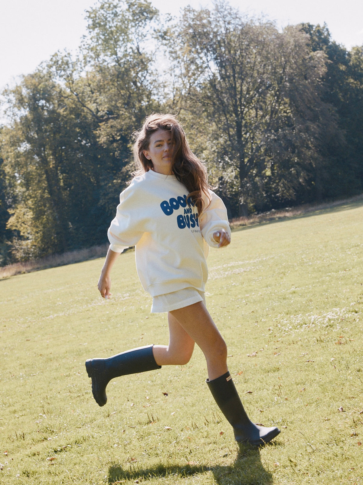 SEND HELP SWEATSHIRT OFF WHITE