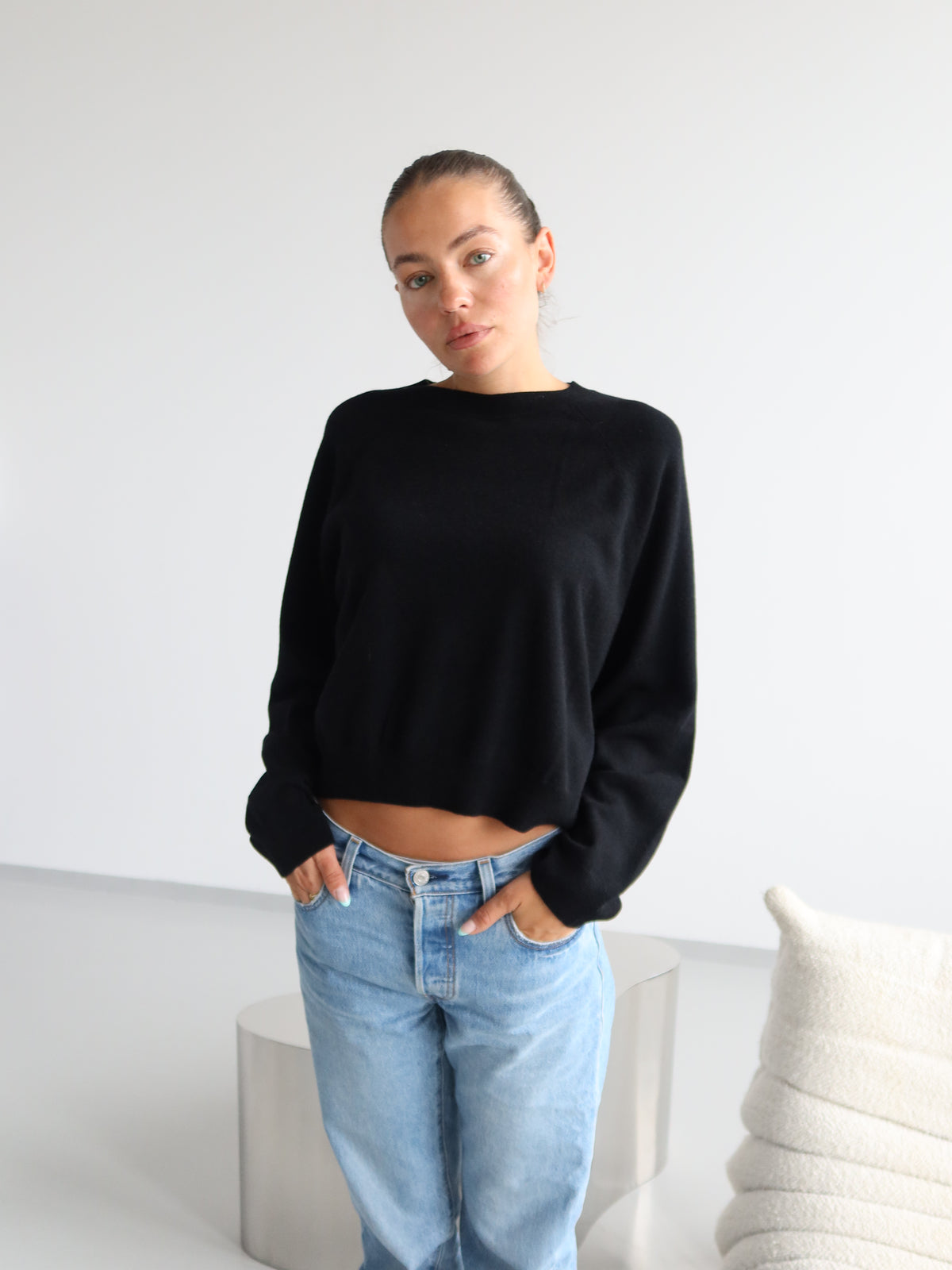 ANNA CREWNECK black