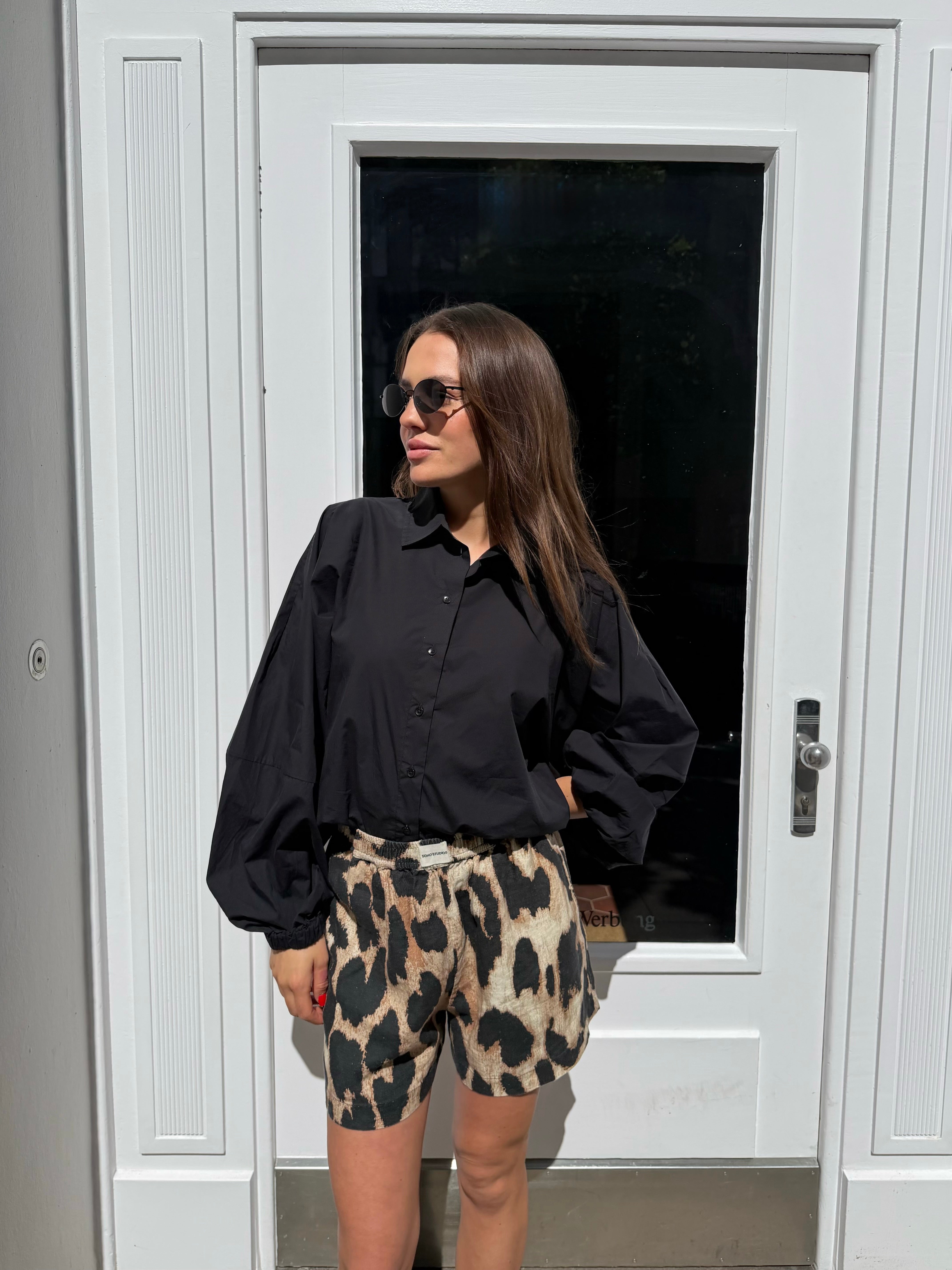 SOHO STUDIOS NOEMI VOLUME BLOUSE black