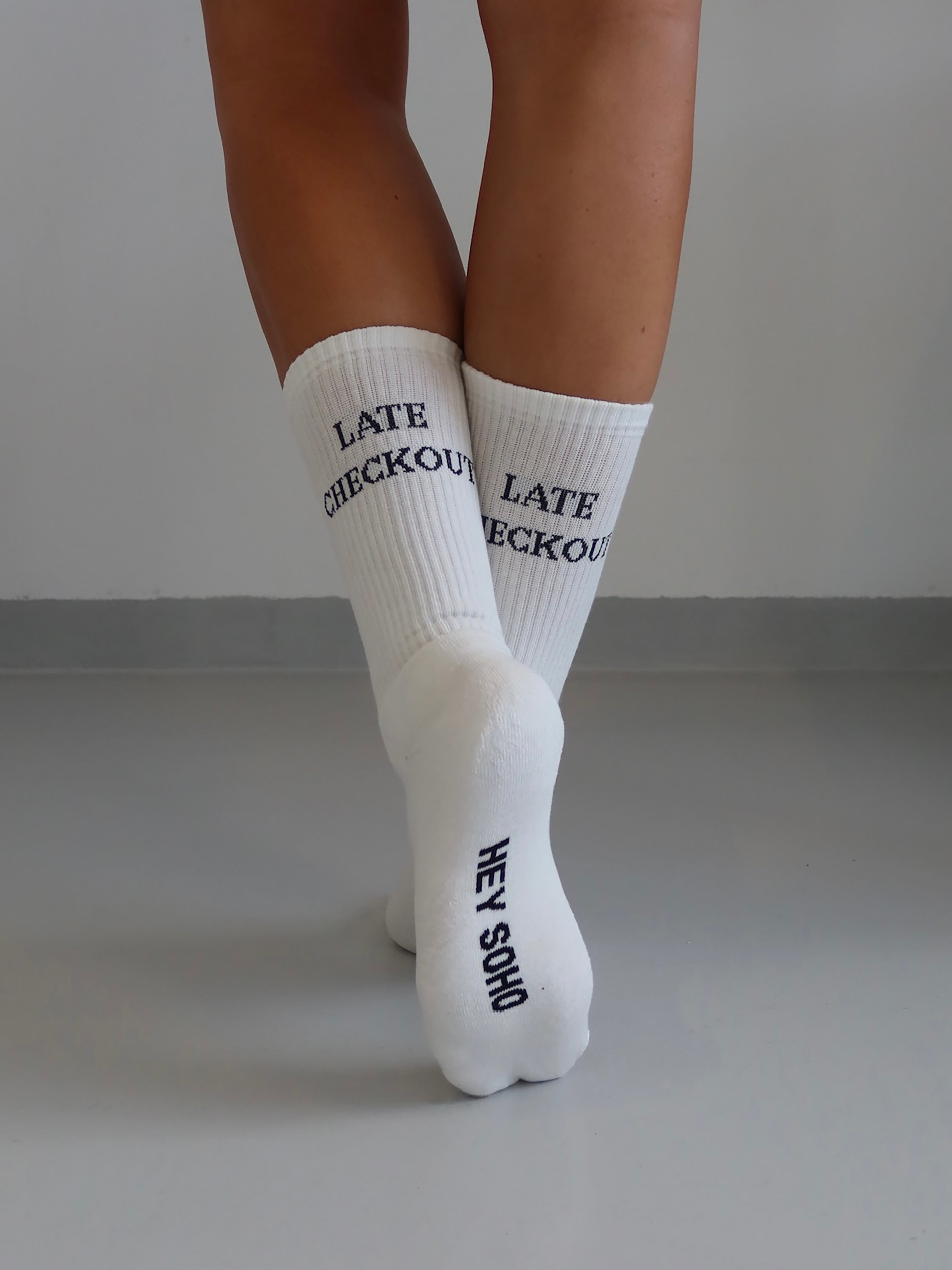 LATE CHECK OUT Socken