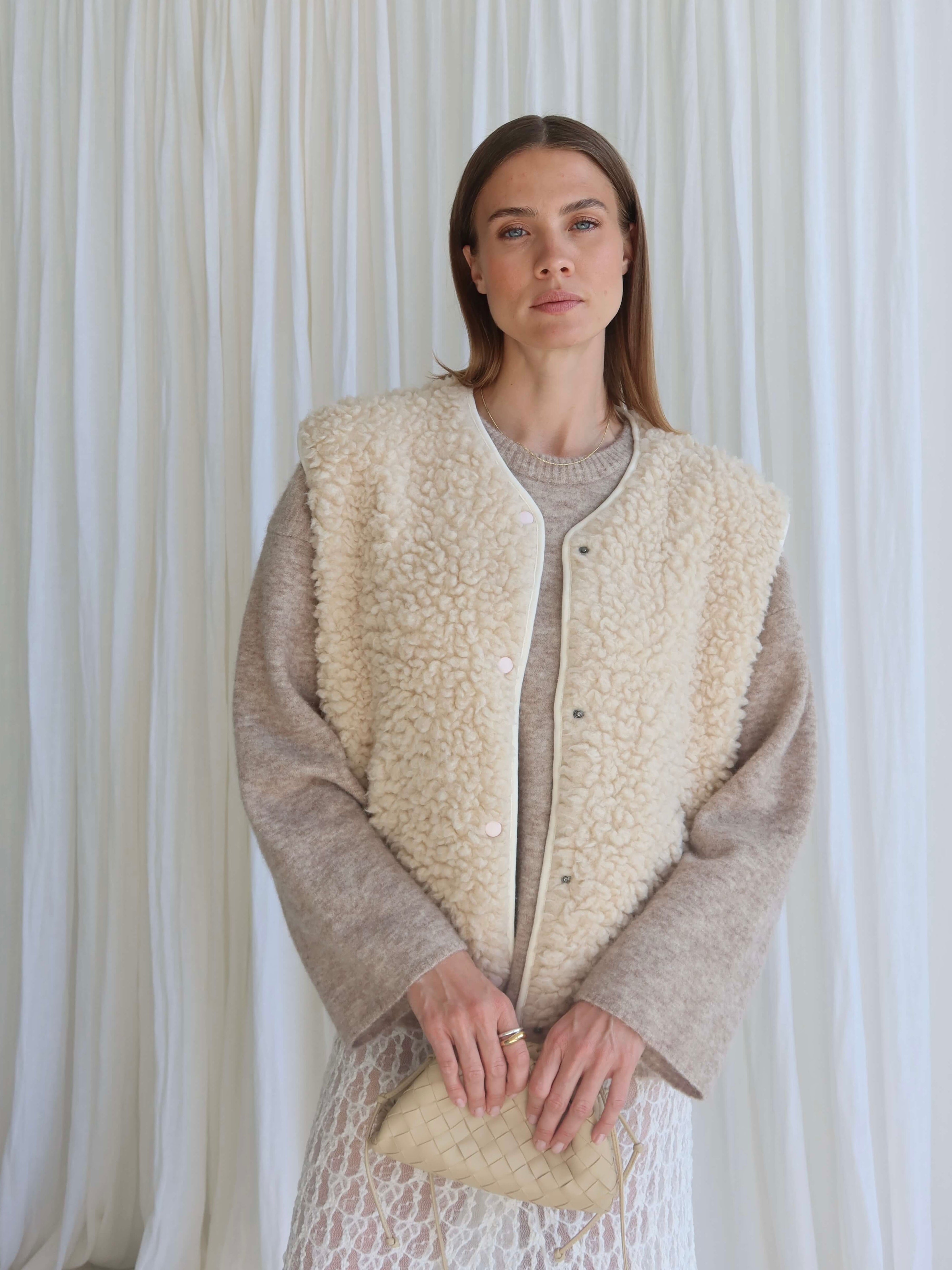SOHO STUDIOS CELINA VEST beige
